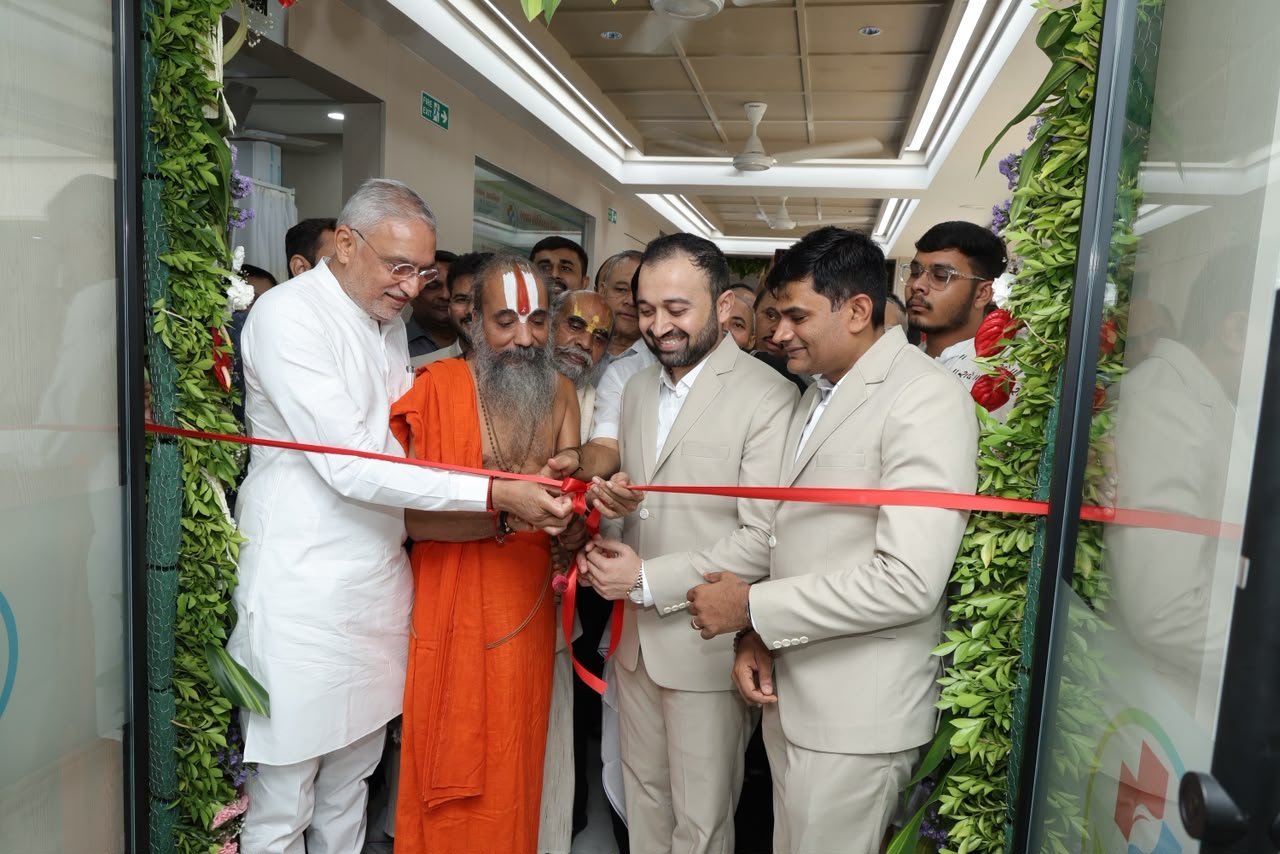 Inauguration at Avadh Hospital Nikol, photo 1