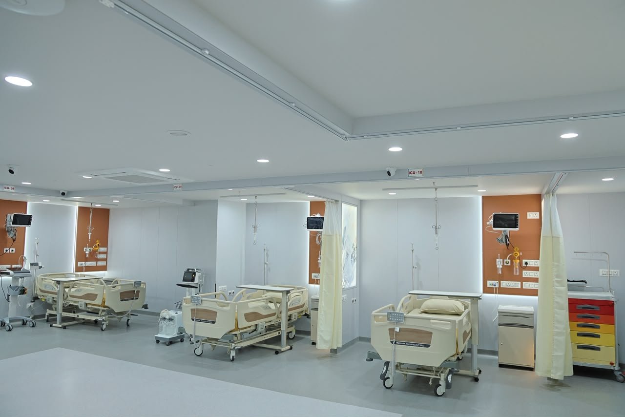 Patient Care Area at Avadh Hospital Nikol, photo 1